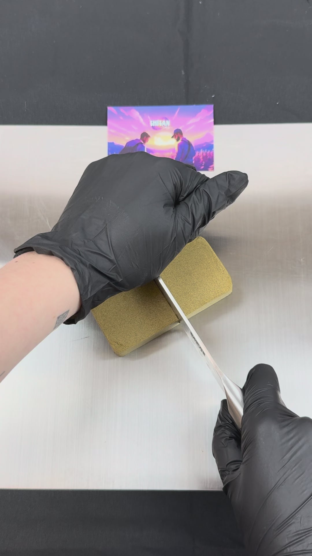 Charger la vidéo: Coupe du CBD Dry Sift Strawberry